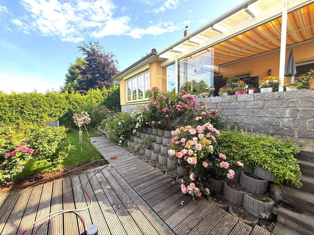 Thumbnail-Einfamilienhaus, großzügige Ausbaureserve und attraktiven Mieteinnahmen