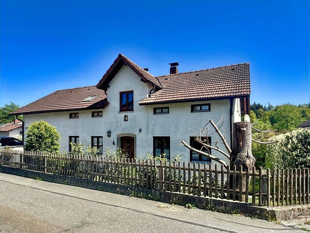 Thumbnail-Uriges Einfamilienhaus mit viel Potenzial