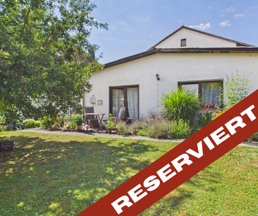 Thumbnail-RESERVIERT!!! Charmantes Einfamilienhaus mit Einliegerwohnung und gepflegtem Garten in ruhiger Lage von Ehringshausen-Dillheim