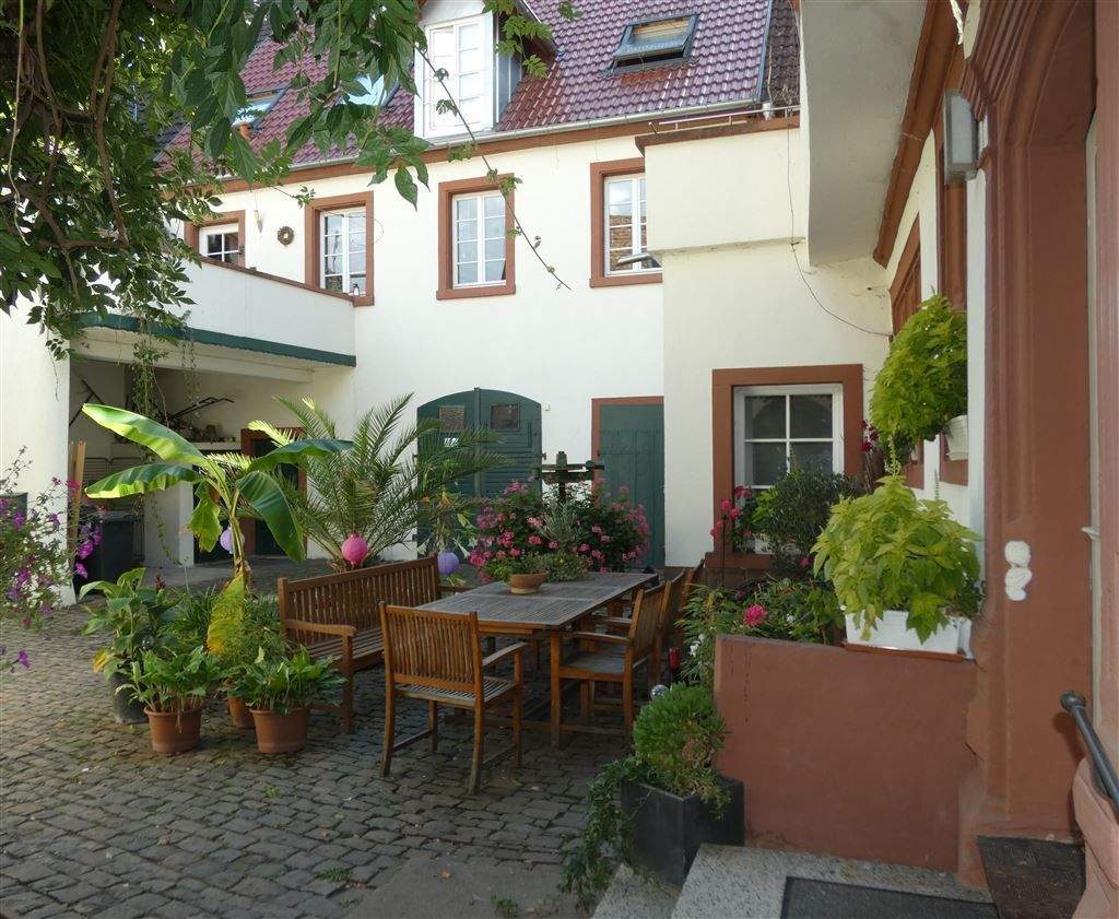 Thumbnail-Investitions-Highlight - Renaissance-Anwesen - Baujahr 1613 - saniert 2016