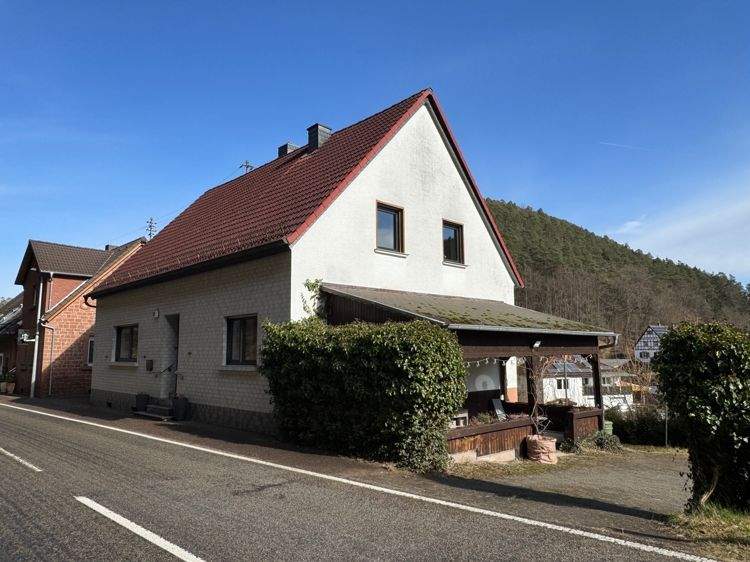 Thumbnail-Freistehendes Einfamilienhaus in idyllischer Lage