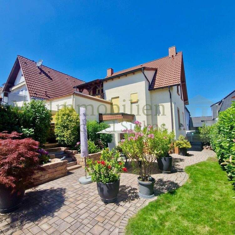 Thumbnail-*** Charmantes Einfamilienhaus mit Garten + Terrasse ***