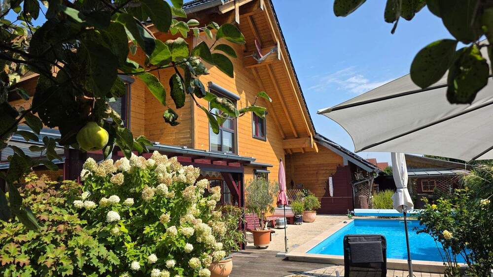 Thumbnail-Bezauberndes Niedrigenergie-Holzhaus mit Pool