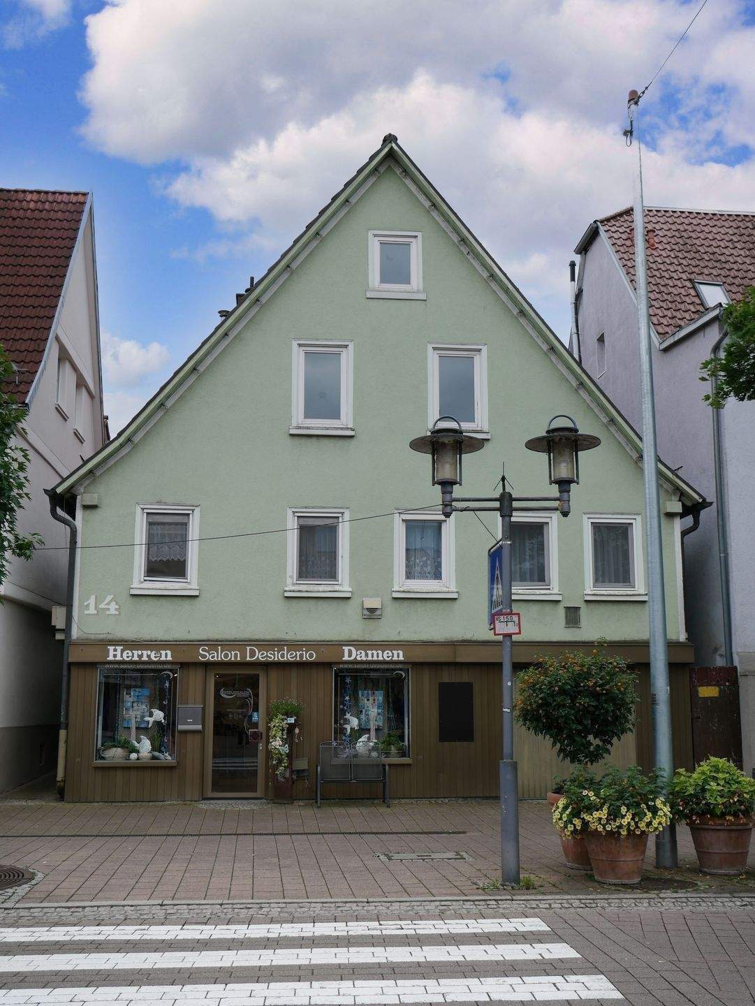 Thumbnail-Zweifamilienhaus mit Maisonettewohnung und Gewerbeeinheit im Ebersbacher Stadtzentrum