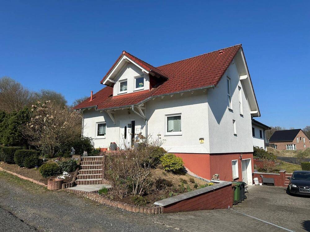 Thumbnail-Großzügiges Einfamilienhaus (Bj. 2007 Kern Haus) mit sehr schönem Grundstück in ruhiger Lage von Hergenroth