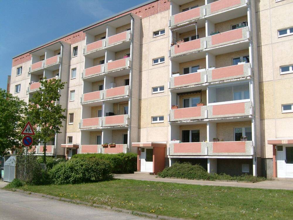 Thumbnail-Nette Nachbarn für 2-Rwg. teilmöbliert im 5.OG mit Balkon ab sofort oder nach Vereinbarung gesucht