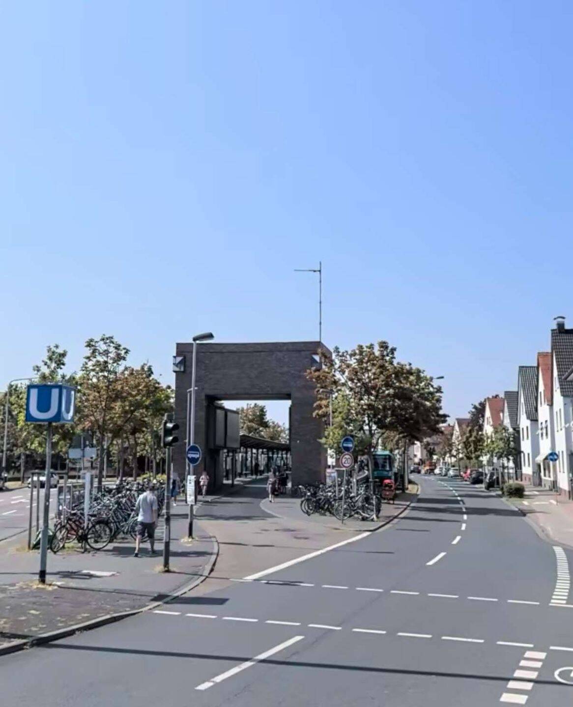 Thumbnail-Wohn - und Geschäftshaus in bester Lage von Frankfurt Bergen-Enkheim mit sehr guten Mietern!