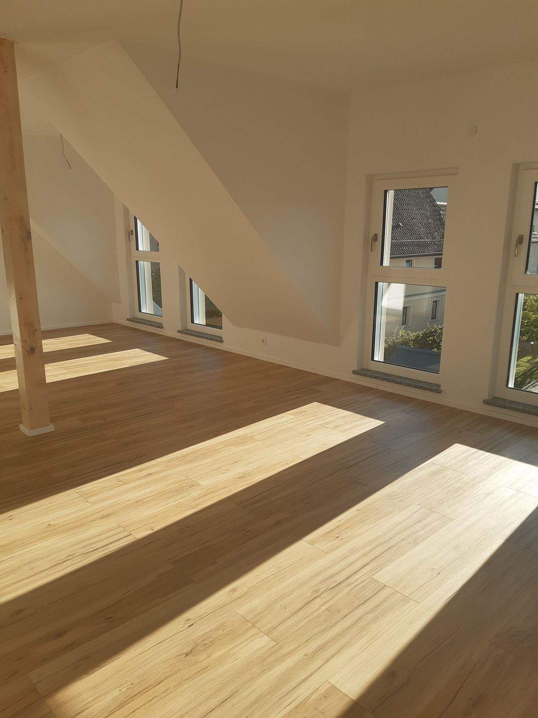Thumbnail-helle Wohnung mit Balkon + EBK