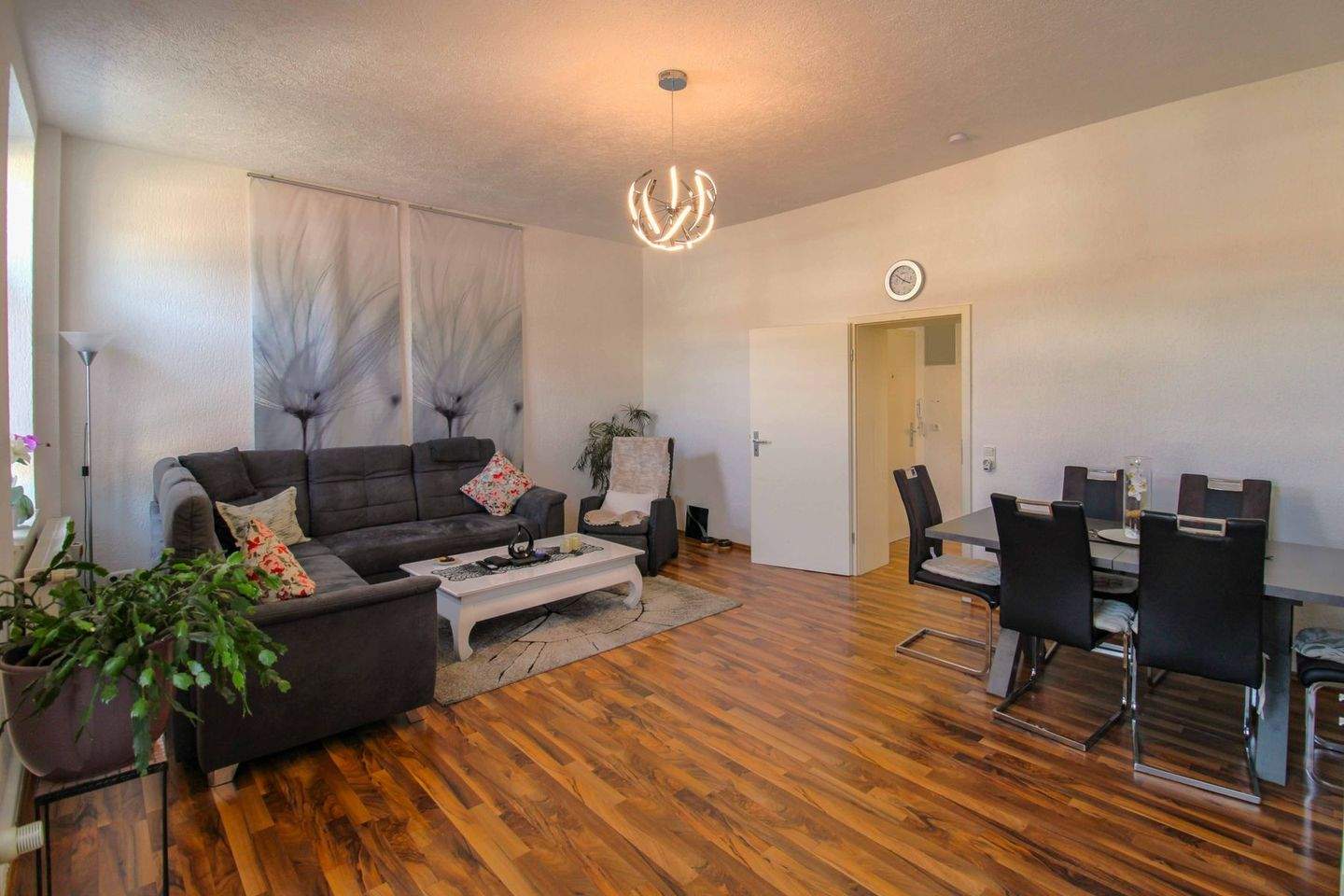 Thumbnail-MFH mit 2 Einheiten - großem Außenbereich und Garage - Top-Potenzial in Alsdorf-Mariadorf