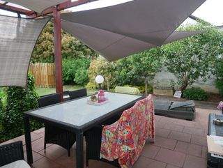 Thumbnail-„Schönes Reiheneckhaus mit großem Grundstück und zwei Garagen“