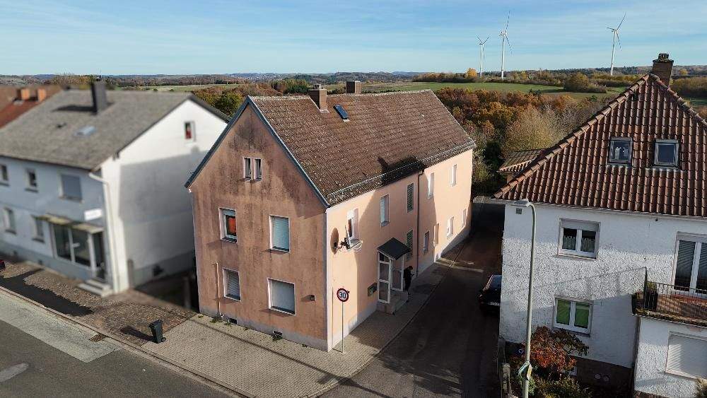 Thumbnail-+++Großzügiges 3-Familienhaus mit Garage, Garten und Stellplätzen+++