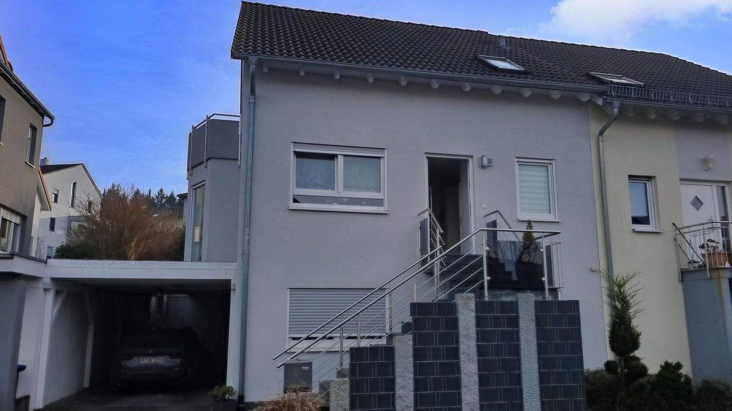 Thumbnail-1 Familien Doppelhaushälfte in Neuenbürg