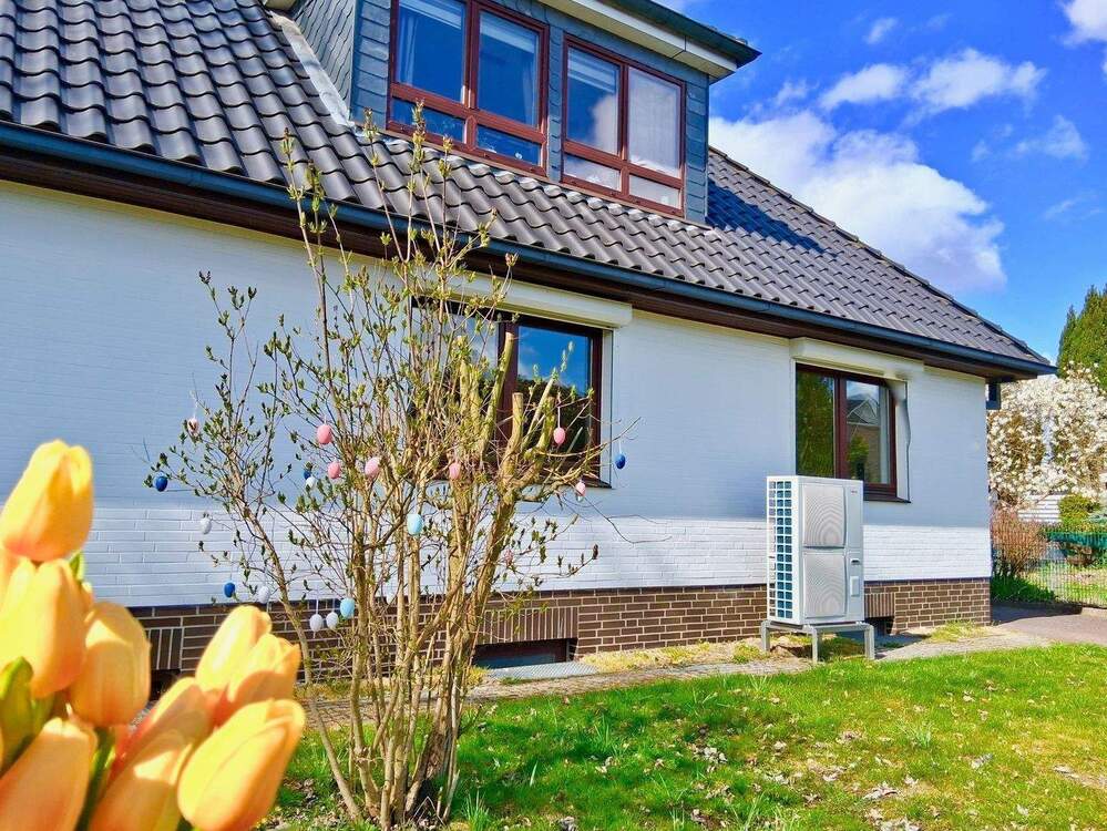 Thumbnail-Familien-Traumhaus mit 8 Zimmern - top Lage - neue Wärmepumpe - Fußbodenheizung - bezugsfertig renoviert -