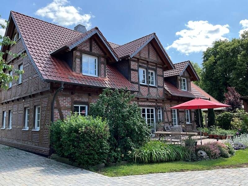 Thumbnail-Wunderschönes Fachwerkhaus in ruhiger Lage mit Platz für 4-5 Pferde