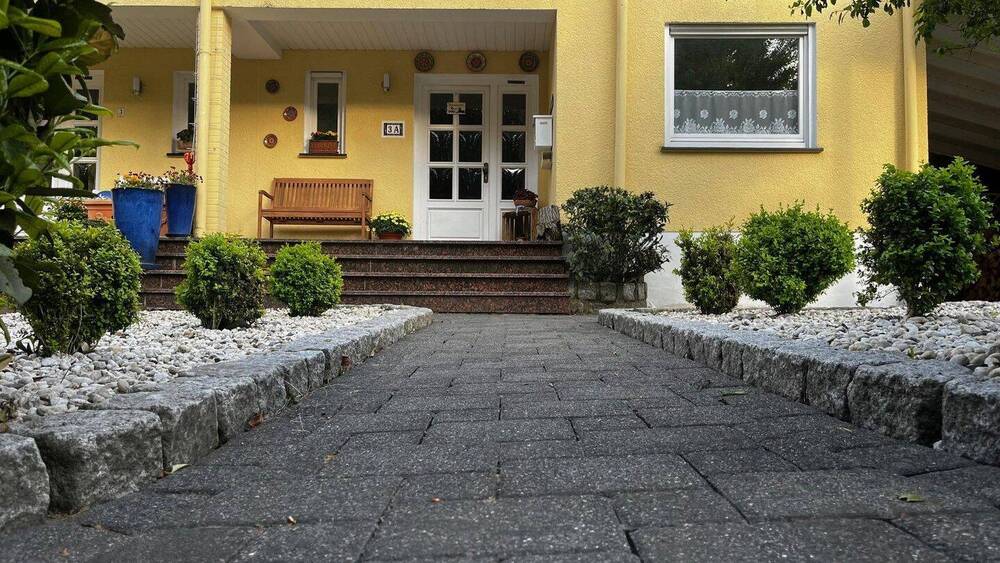 Thumbnail-Gepflegtes Doppelhaushälfte mit 3 Zimmern in Buchholz (Westerwald)