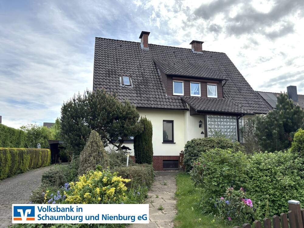 Thumbnail-Zentrales Einfamilienhaus mit großem Garten