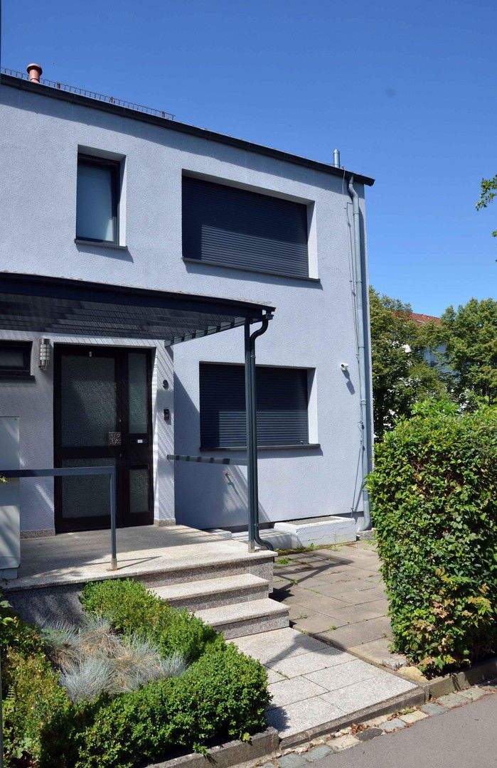 Thumbnail-Modernes, kernsaniertes Einfamilienhaus mit Garage in Fasanenhof