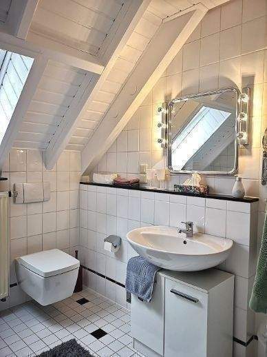 Thumbnail-WOHNEN AUF ZEIT all inklusiv Großzügige 2 Zimmer Wohnung, Küche, Bad, 2 KFZ Stellplätze