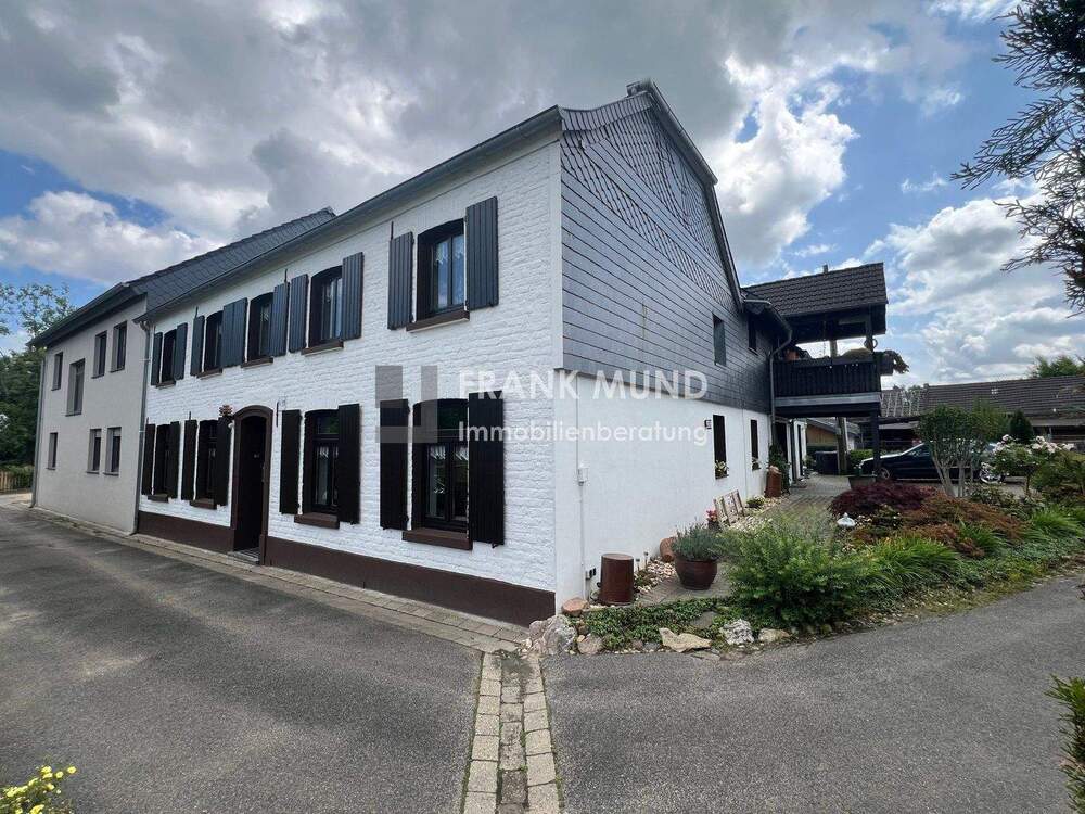 Thumbnail-Gemütliches Bauernhaus mit Einliegerwohnung in 41179 MG-Rheindahlen