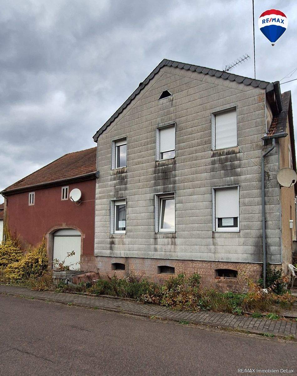 Thumbnail-Alleinstehendes Haus mit Scheune. (Renovierungsbedürftig)