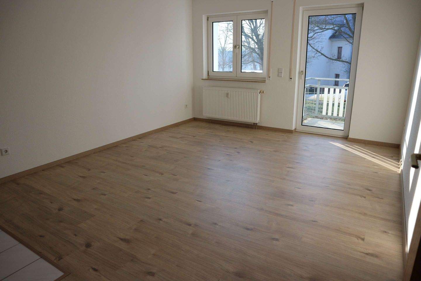 Thumbnail-FREI AB 1.5.26 ! 1.OG mit Balkon + Bad mit Dusche + offene Küche