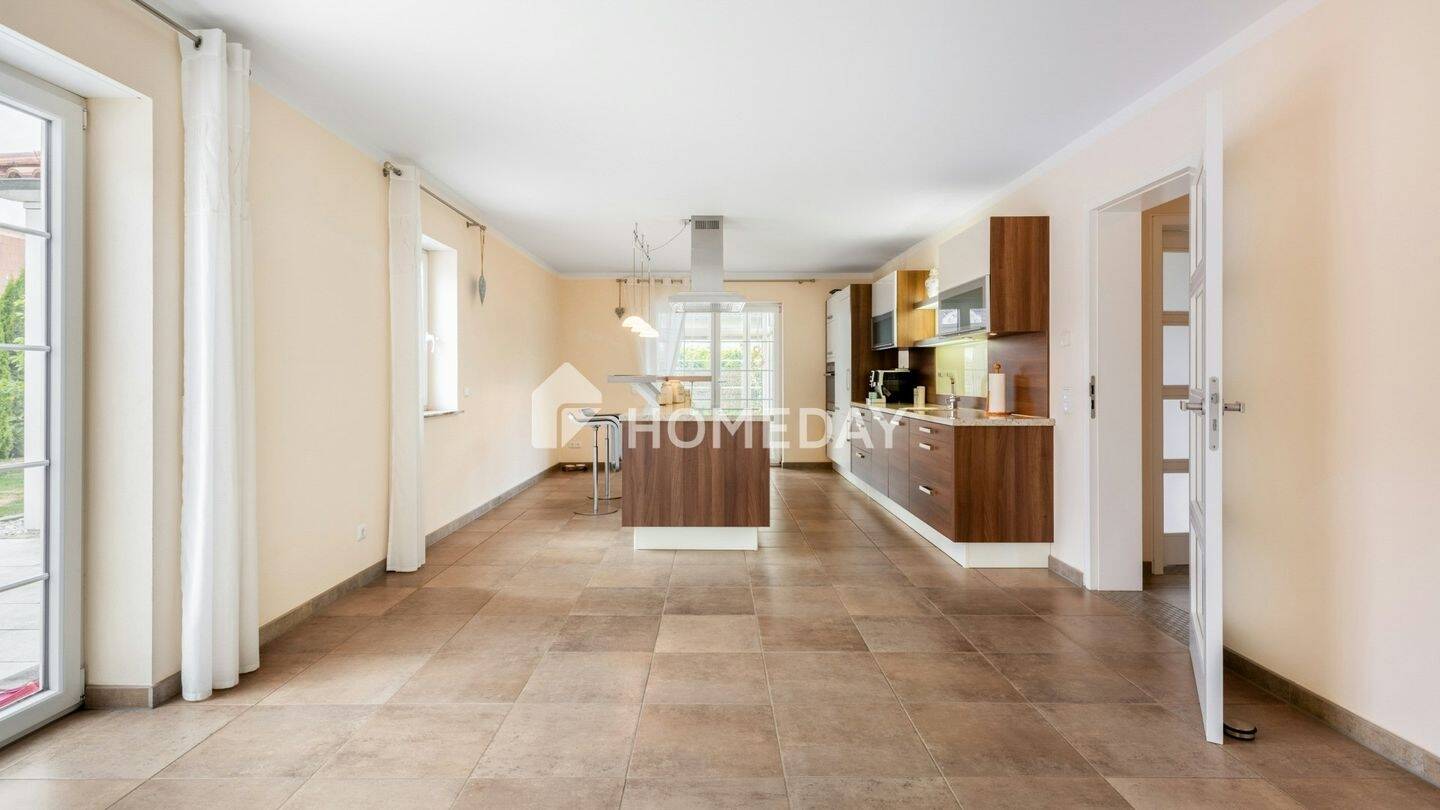 Thumbnail-Stilvolles Einfamilienhaus mit Wintergarten, Terrasse und gehobener Ausstattung