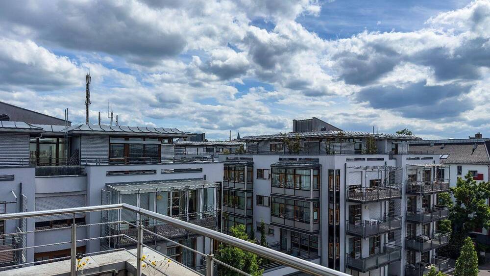 Thumbnail-Zentral in Böblingen: Penthouse-Bürofläche mit Ausblick