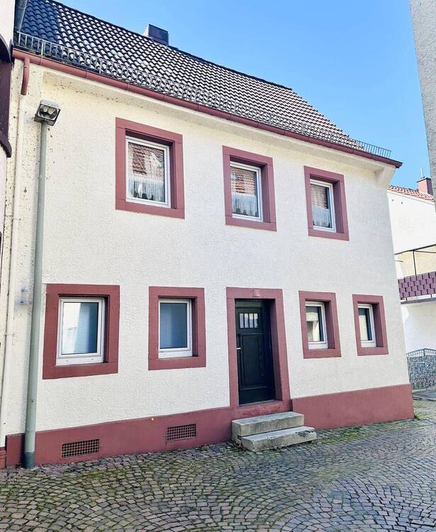 Thumbnail-Landstuhl - Einfamilienhaus in zentraler Lage