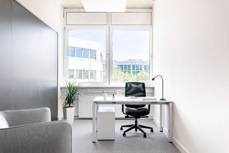 Thumbnail-Vollmöbliertes Büro im Coworking Center Ismaning - flexibel & sofort verfügbar