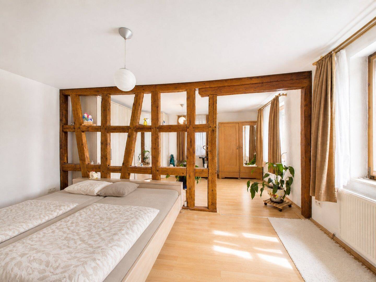 Thumbnail-Charmantes Mehrfamilienhaus mit 3 Wohneinheiten in zentraler Lage von Alpirsbach