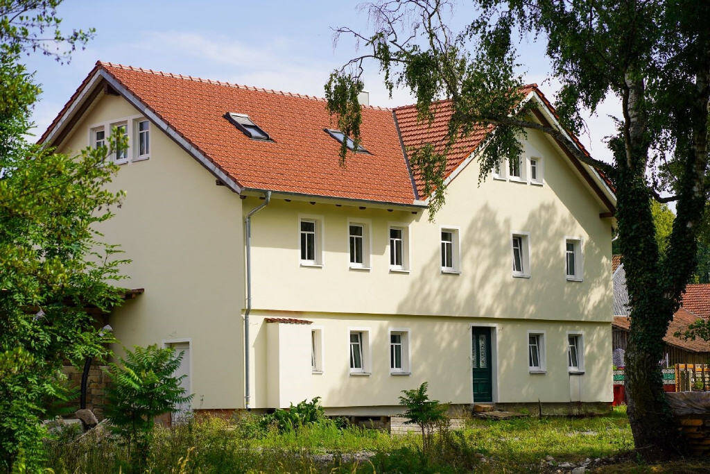 Thumbnail-Mehrfamilienhaus mit vier Wohnungen