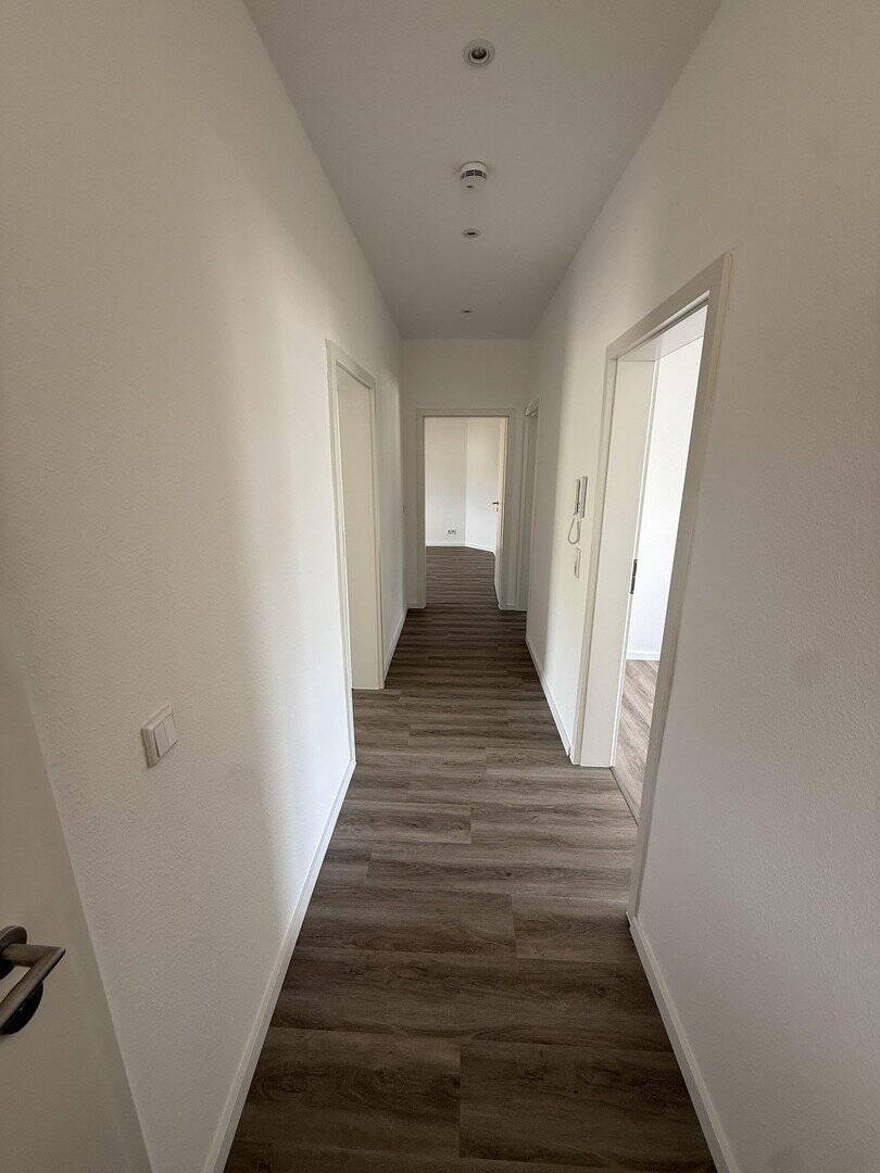 Thumbnail-3 Zimmer Wohnung - frisch renoviert - neue EBK
