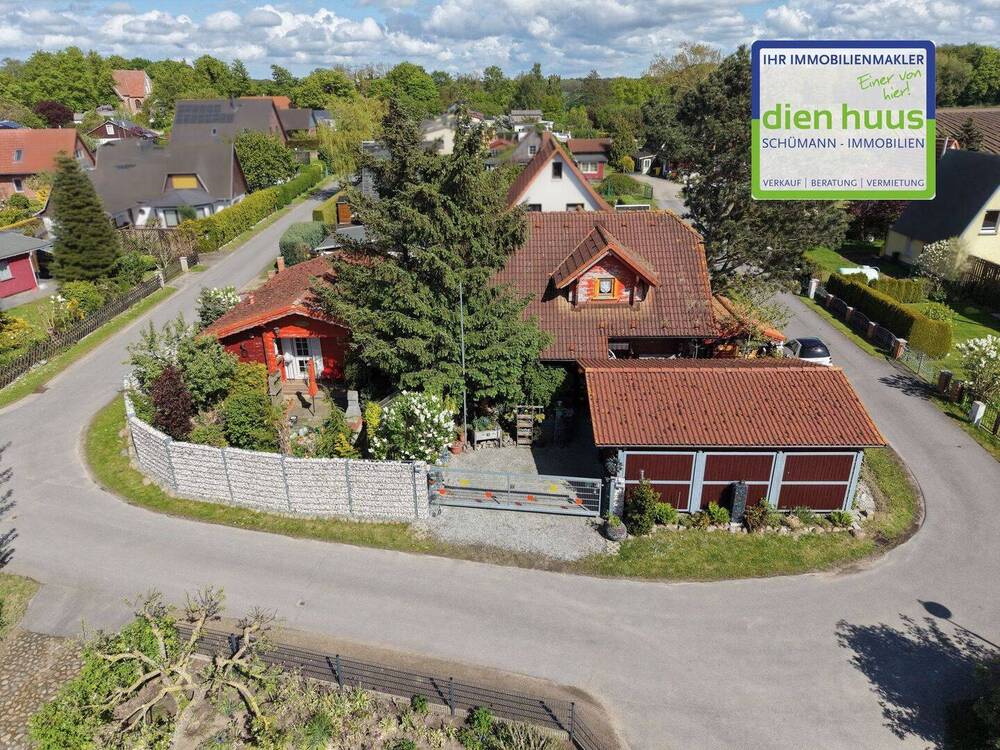 Thumbnail-Massives Architekten Wohn-Blockhaus mit Ferienhaus in ländlicher Lage