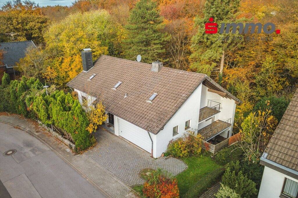 Thumbnail-Familienfreundliches Einfamilienhaus mit Einliegerwohnung und Doppelgarage auf Traumgrundstück