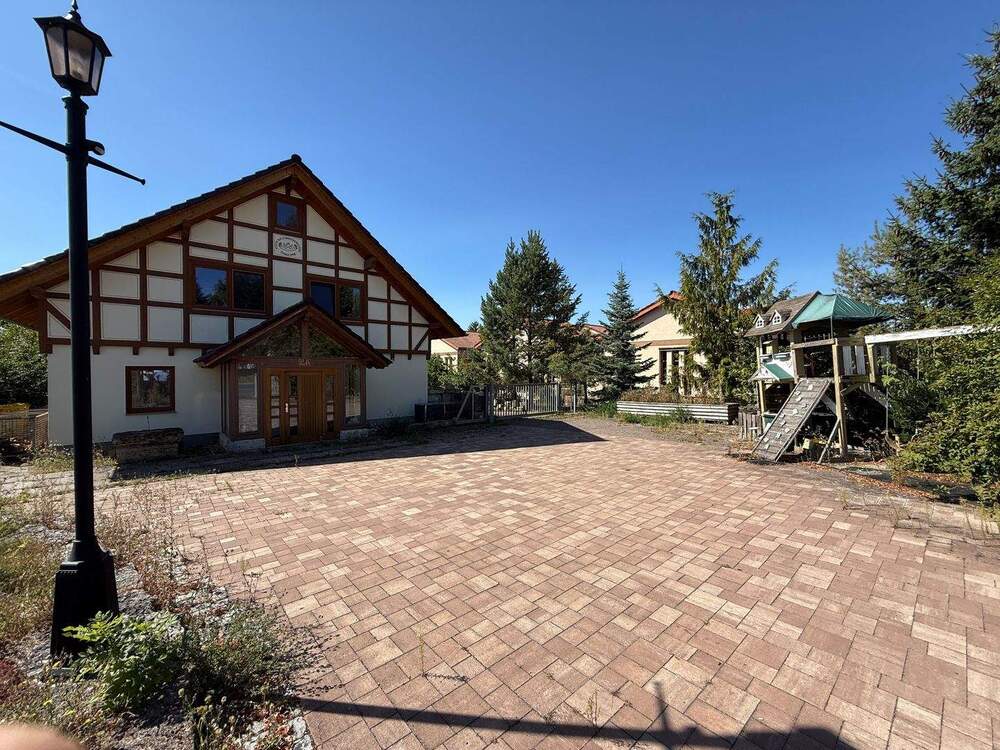 Thumbnail-Einfamilienhaus mit Lagerhalle und vielseitigen Nutzungsmöglichkeiten