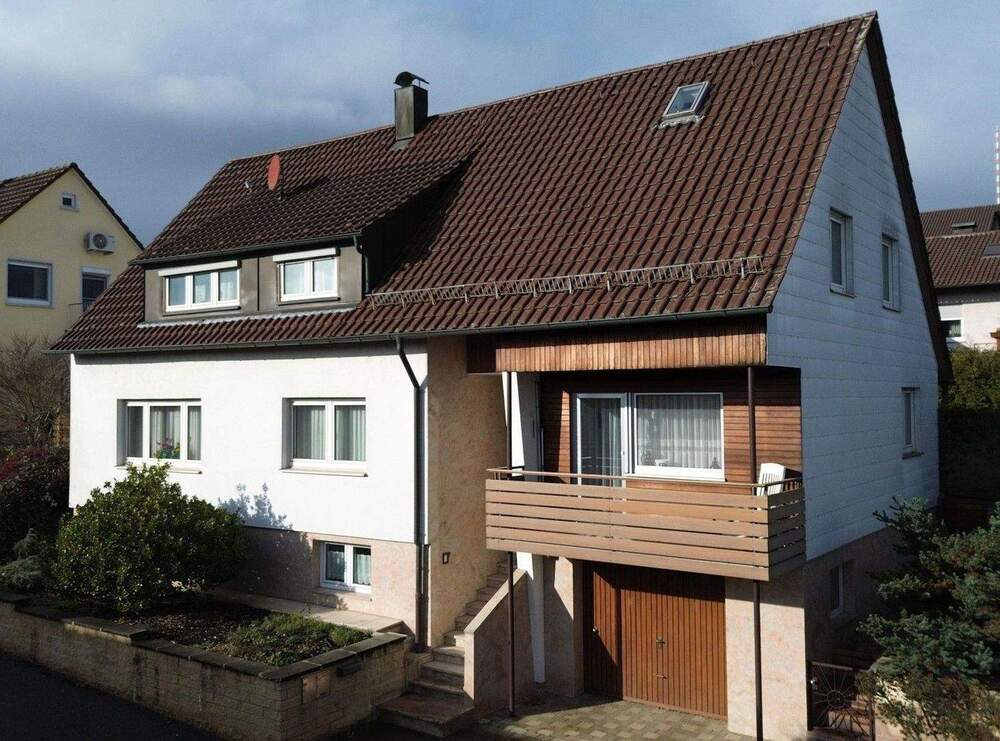 Thumbnail-Sehr gepflegtes Ein- Zweifamilienhaus in Lomersheim, Garten, Balkon, Garage,