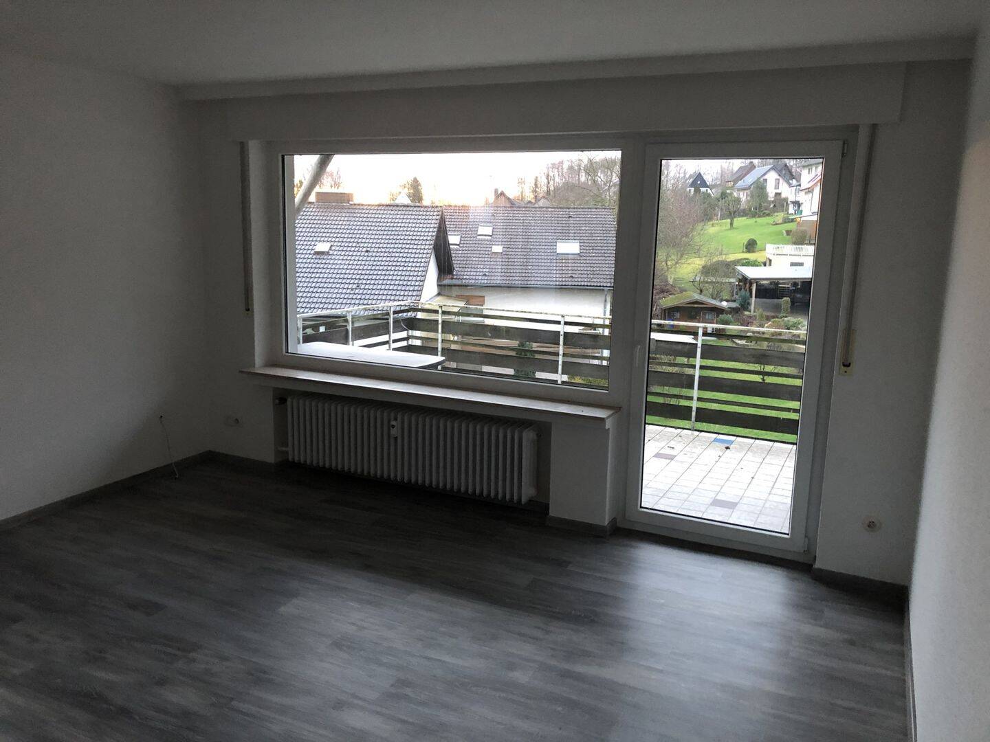 Thumbnail-Renovierte 3-4 Zimmerwohnung mit Balkon in Hiddesen