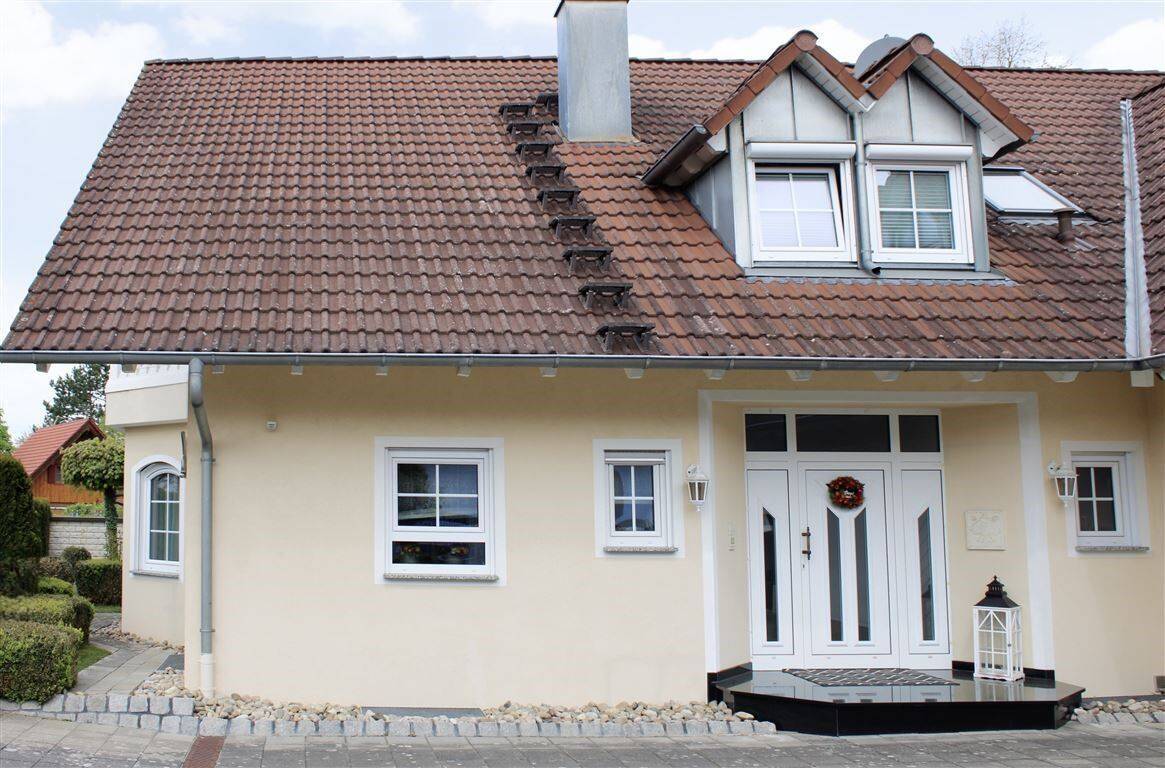 Thumbnail-Exklusives EFH mit Einliegerwohnung, ca. 240 m², Top-Zustand, absolute Privatsphäre
