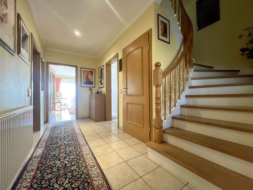 Thumbnail-Gepflegtes Einfamilienhaus mit Einliegerwohnung in schöner Waldrandlage