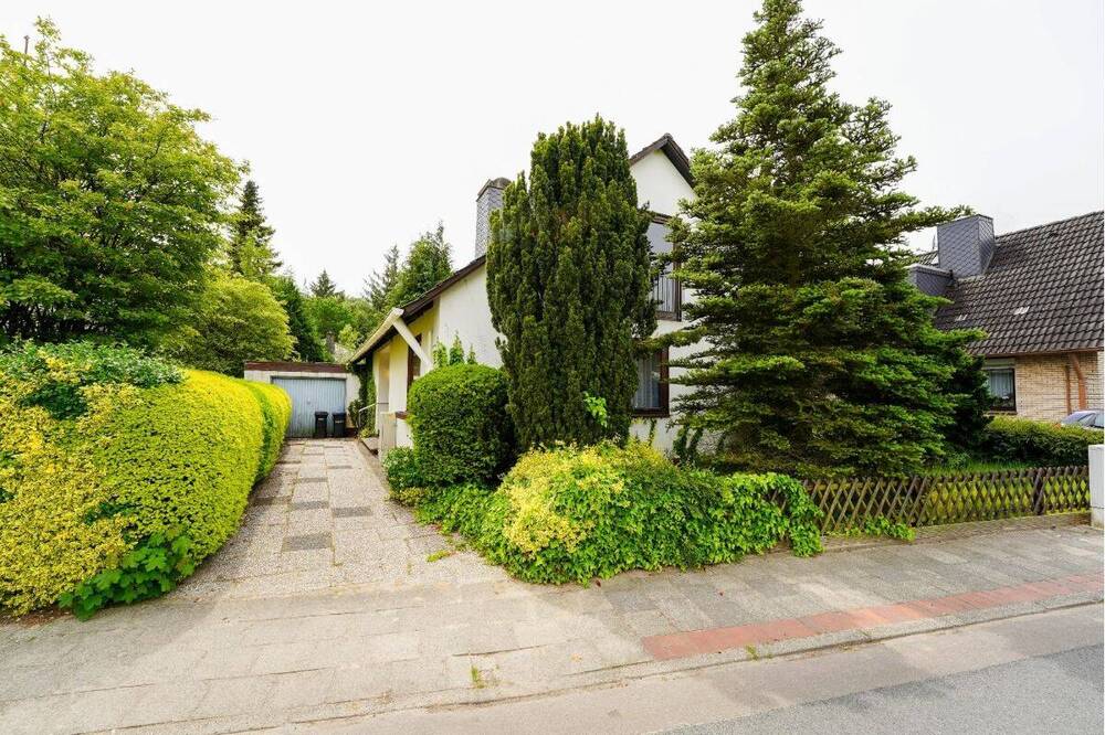 Thumbnail-Einfamilienhaus mit Garten, Garage und viel Entwicklungspotenzial - Bremerhaven Schiffdorferdamm