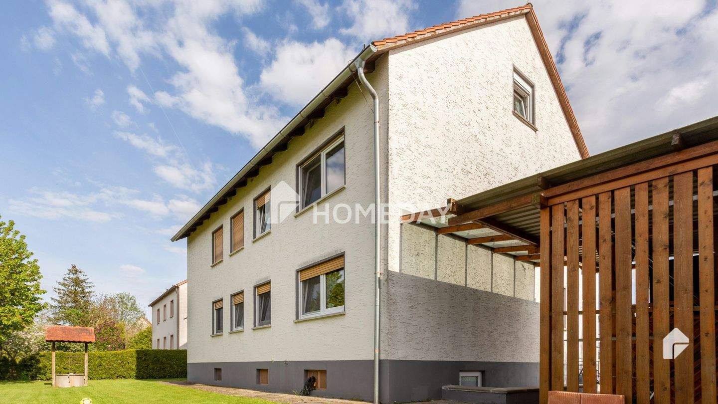 Thumbnail-Voll vermietetes Mehrfamilienhaus mit großem Garten, Terrasse und Loggia in idyllischer Lage