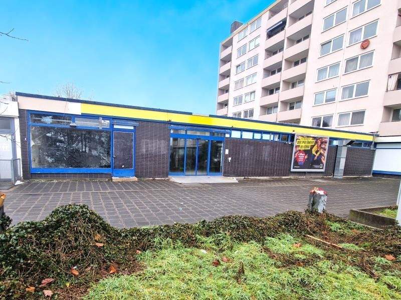 Thumbnail-N-Ziegelstein: Ladenfläche (ca. 690 m²), Lagerfläche (ca. 395 m²), 19 Stellplätze