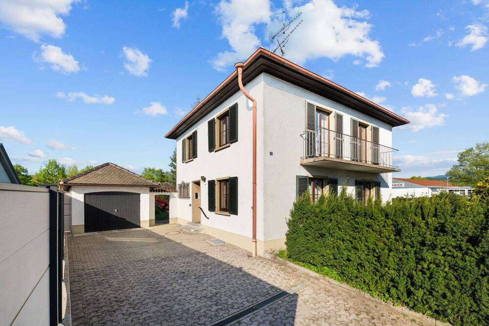 Thumbnail-Mediterranes Wohnglück: Stilvolles EFH mit idyllischem Garten und Garage in 79312 Emmendingen