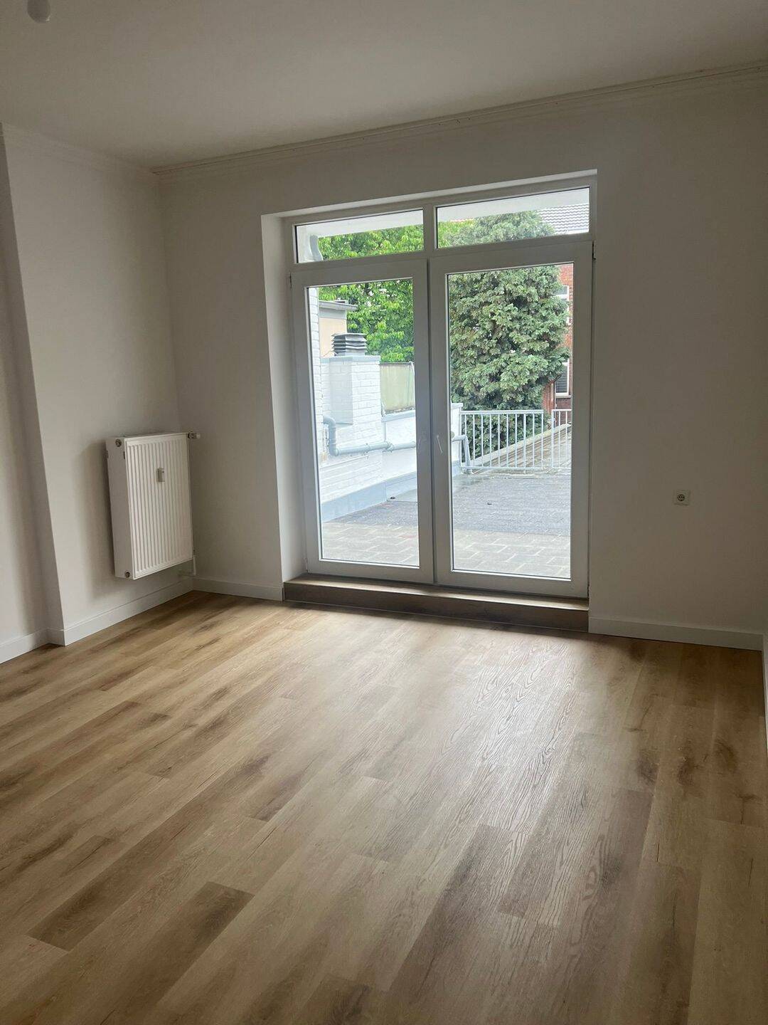 Thumbnail-GROSSZÜGIGE DREIZIMMERWOHNUNG IM HERZEN VON MÖNCHENGLADBACH