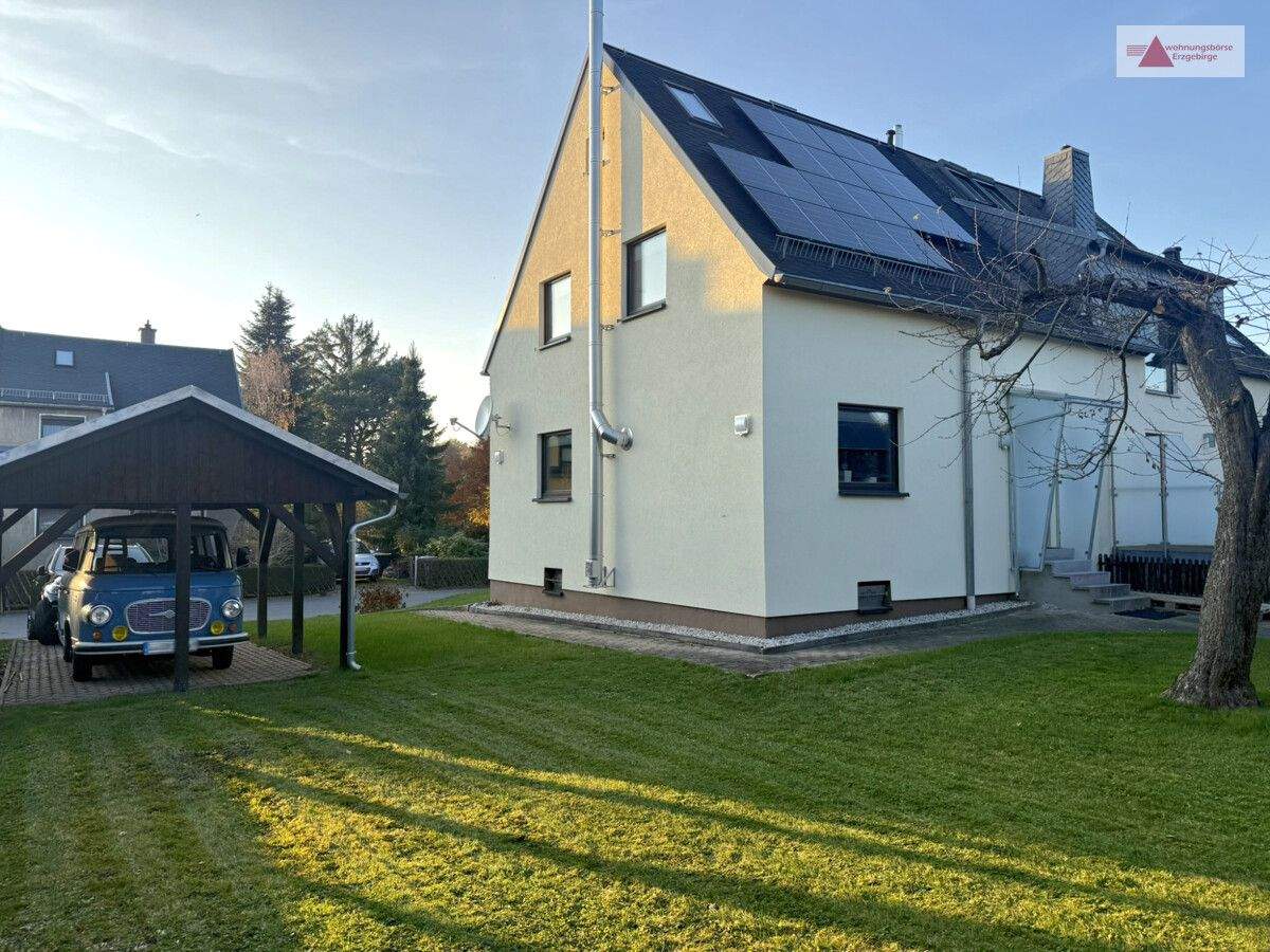 Thumbnail-Erstbezug nach Ausbau: Stilvolle, möblierte Doppelhaushälfte mit Kamin, Garten & Carport in Chemnitz