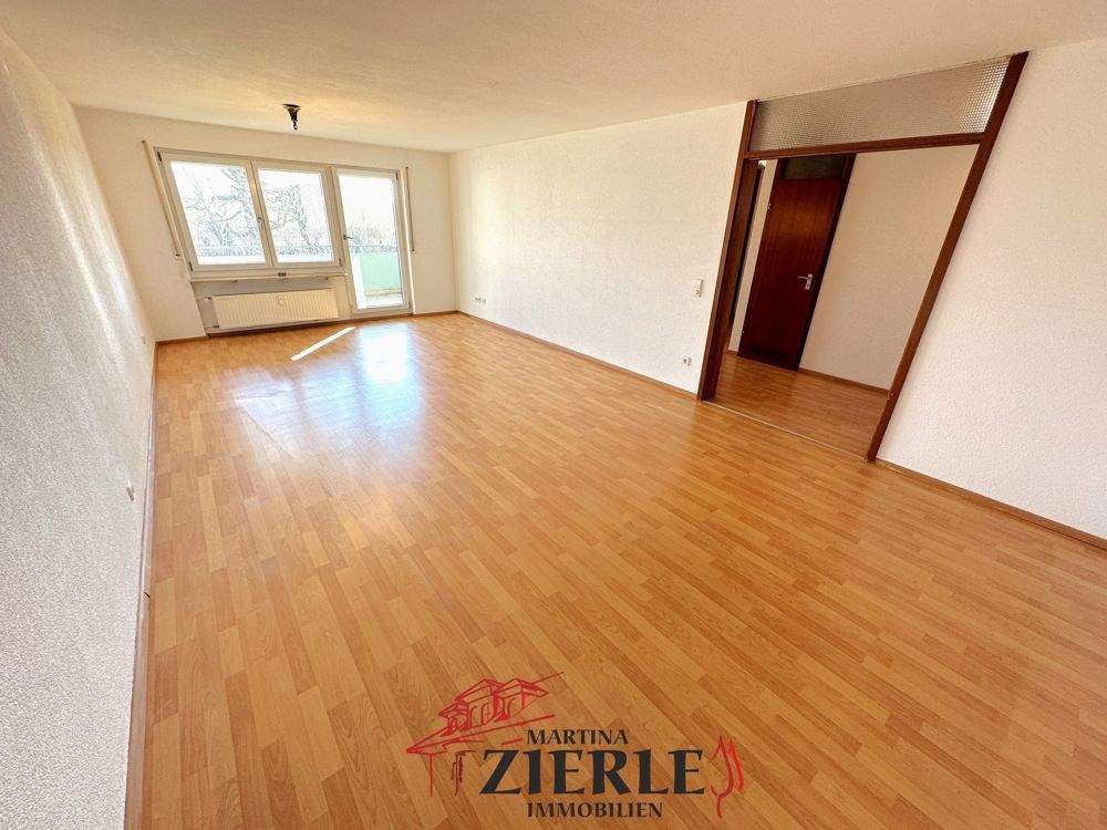 Thumbnail-Traumhafte Aussicht, Balkon, Randlage, Aufzug, renoviert, zwei Tiefgaragenstellplätze! Sofort frei!