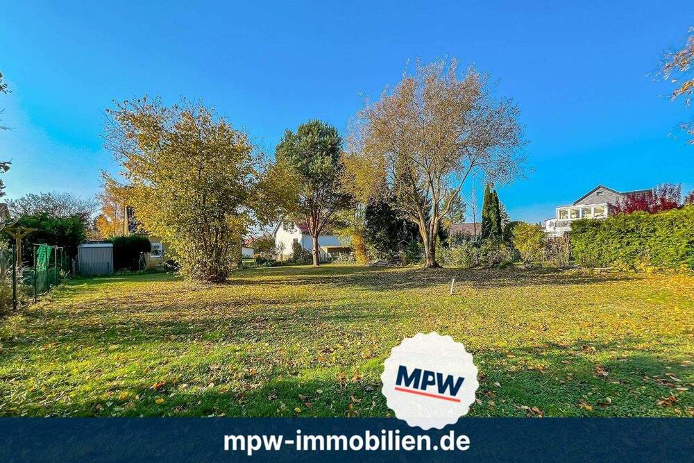 Thumbnail-Baugrundstück mit Perspektive - ca. 640 m²