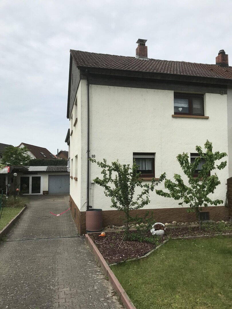 Thumbnail-Einfamilienhaus mit großem Potenzial in Feldrandlage - Oftersheim, Siedlung (PROVISIONSFREI)