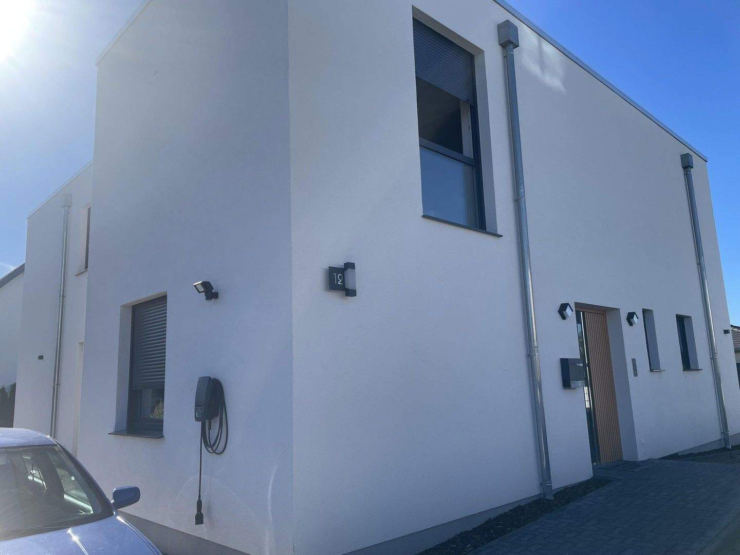 Thumbnail-*Mietkauf möglich - Zinsen <2,5%* Exklusives Architektenhaus - KfW55 EE - ohne Makler