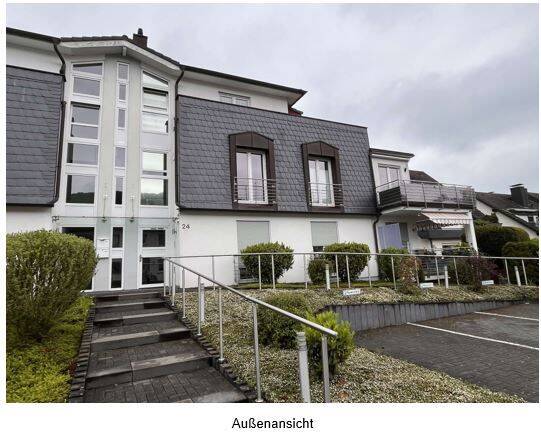 Thumbnail-Schöne 3-Zimmerwohnung mit Eckbalkon unmittelbar am Rhein gelegen